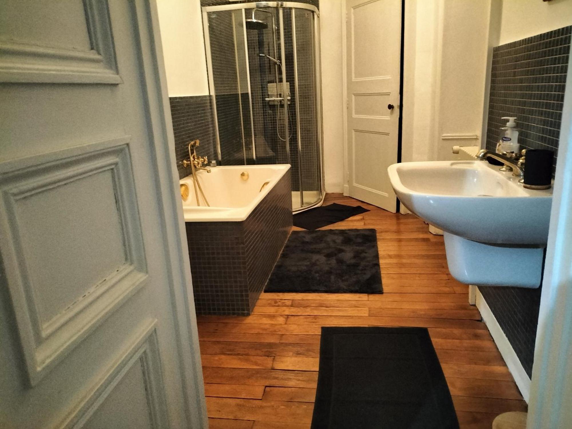 シャントネー Chateau Le Puybelliard Bed & Breakfast エクステリア 写真